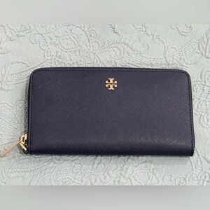 Tory Burch Saffiano Leather wallet